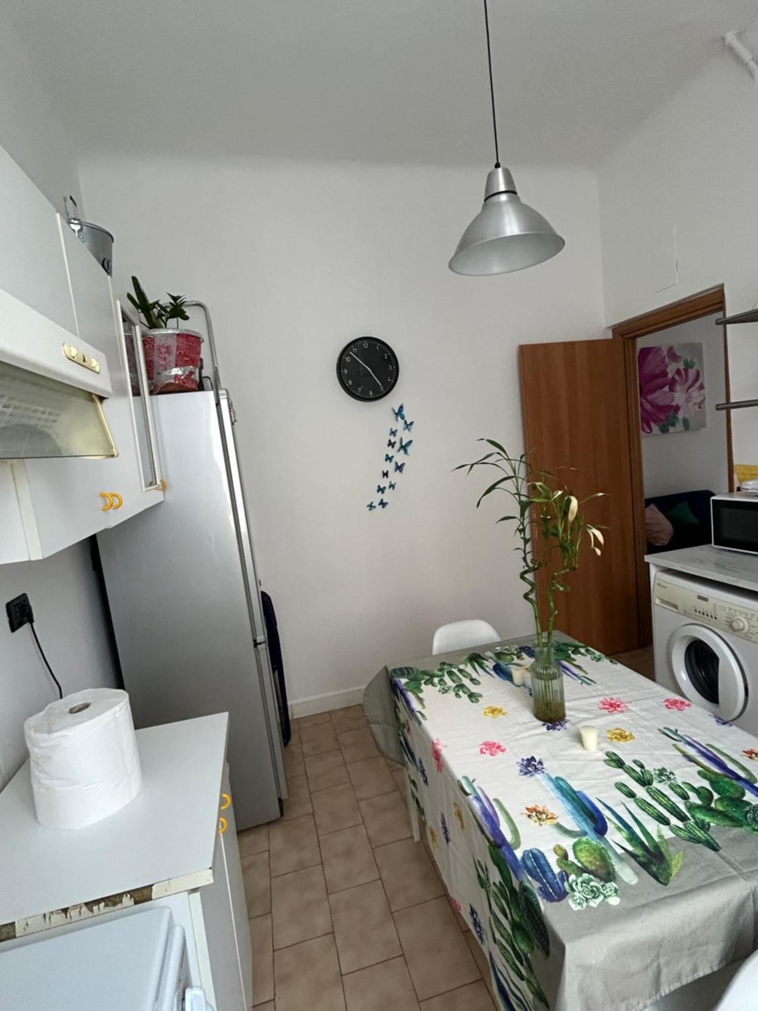 Appartamento Confortevole Génova Exterior foto